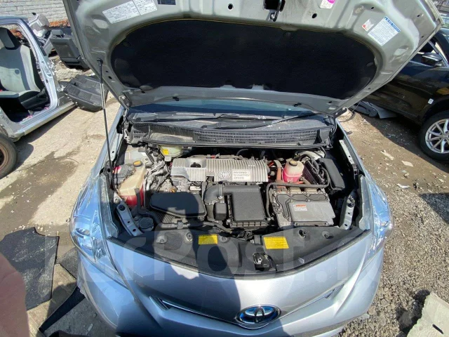 Toyota Prius a. ZVW41, 2ZRFXE ����