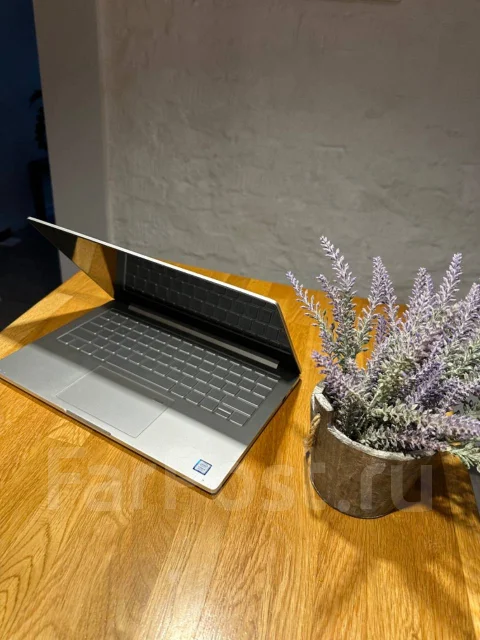 Xiaomi Mi Notebook Air 13.3. 13.3", ��� 8 ��, WiFi: 1, Bluetooth: 1 ����
