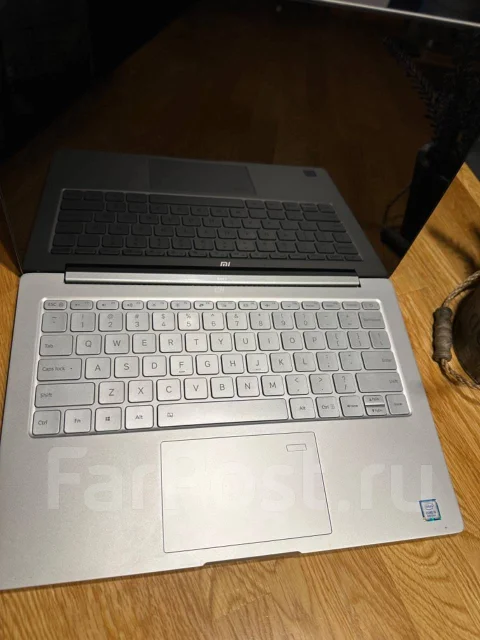 Xiaomi Mi Notebook Air 13.3. 13.3", ��� 8 ��, WiFi: 1, Bluetooth: 1 ����