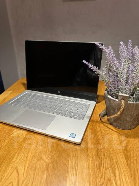 Xiaomi Mi Notebook Air 13.3. 13.3", ��� 8 ��, WiFi: 1, Bluetooth: 1 ����