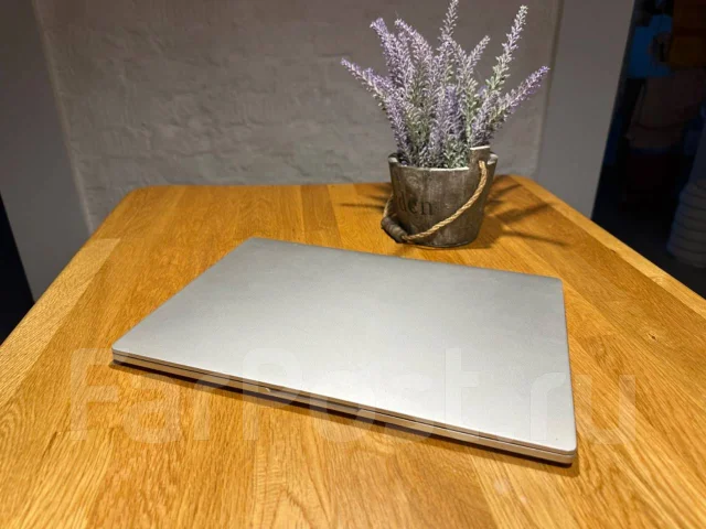 Xiaomi Mi Notebook Air 13.3. 13.3", ��� 8 ��, WiFi: 1, Bluetooth: 1 ����