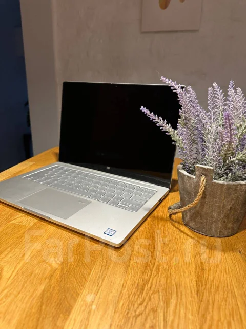 Xiaomi Mi Notebook Air 13.3. 13.3", ��� 8 ��, WiFi: 1, Bluetooth: 1 ����