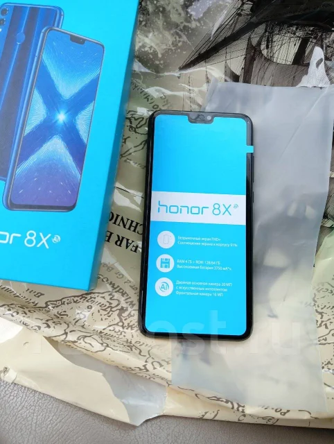 Honor 8X. �/�, 128 ��, ������, 3G, 4G LTE, Dual-SIM, NFC ����