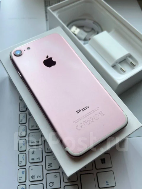 Apple iPhone 7. �/�, 32 ��, ������� ����