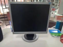 Samsung. 17", ���������� �� (LCD, LED, QLED) ����