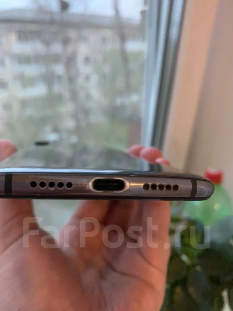 Xiaomi Mi9. �/�, 128 ��, ������, 3G, 4G LTE, NFC ����