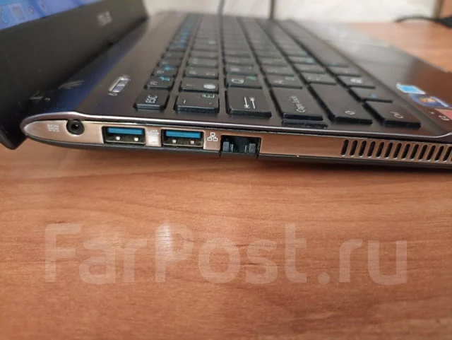 Asus Eee PC 1225B. 11", 1,6����, ��� 4 ��, ���� 500���, WiFi: 1, Bluetooth: 1, ����������� �� 3��. ����