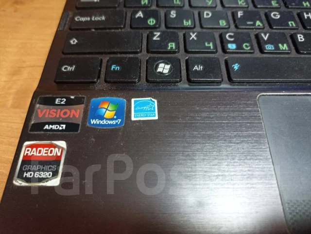 Asus Eee PC 1225B. 11", 1,6����, ��� 4 ��, ���� 500���, WiFi: 1, Bluetooth: 1, ����������� �� 3��. ����