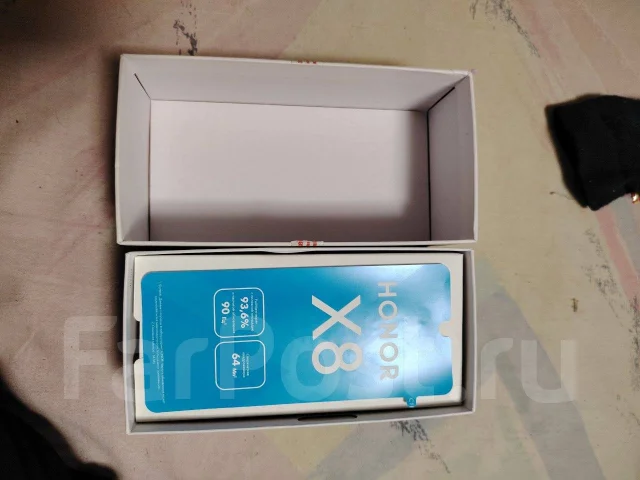Honor X8. �/�, 128 ��, ������, 3G, 4G LTE, Dual-SIM, NFC ����