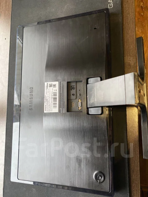 Samsung. 22", ���������� �� (LCD, LED, QLED) ����