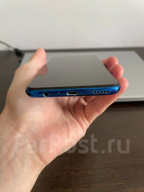 Honor 10i. �/�, 128 ��, �����, 3G, 4G LTE, Dual-SIM, NFC ����