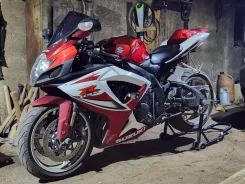 Suzuki GSX-R 750. 750����. ��., ��������, ���������, ������ �� �� ����