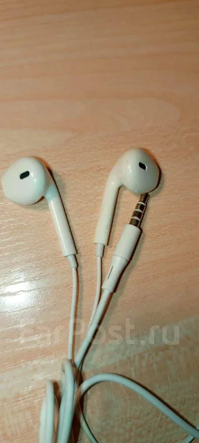 Apple AirPods ����
