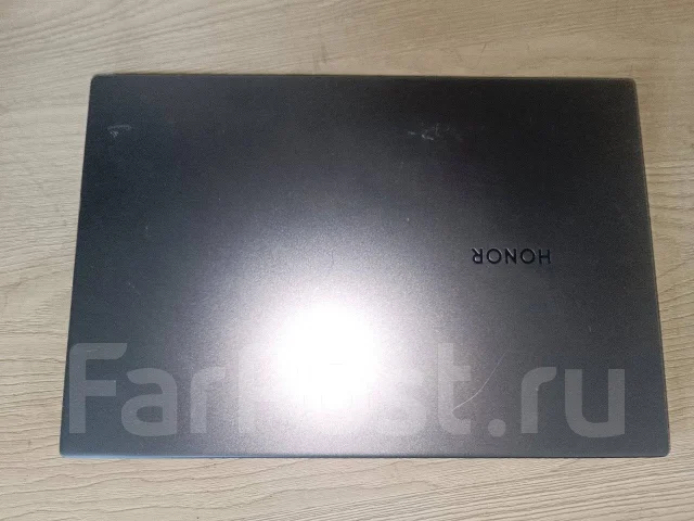 Honor MagicBook 14. 14", 2,4����, ��� 8 ��, ���� 512���, WiFi: 1, Bluetooth: 1, ����������� �� 8��. ����