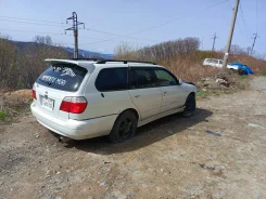 Nissan Primera Camino ����