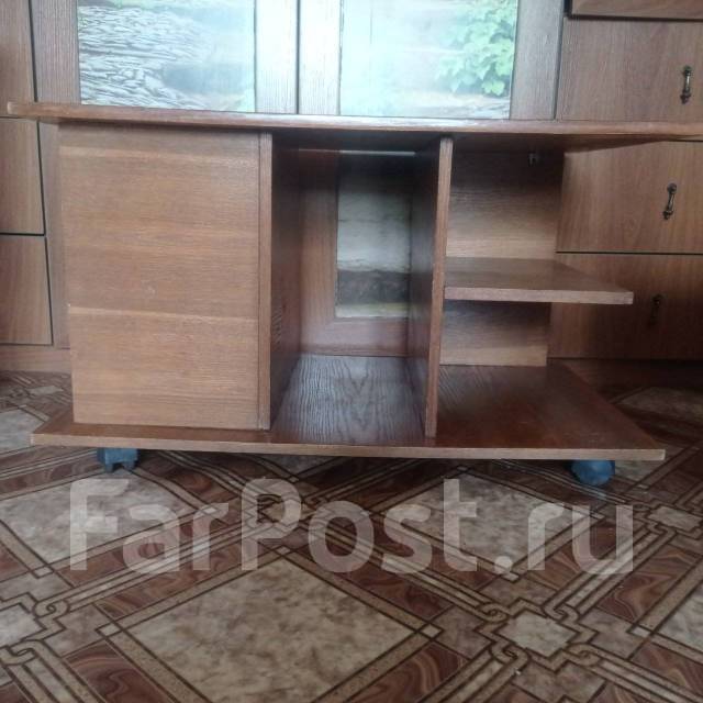 Журнальный столик, самовывоз во Владивостоке