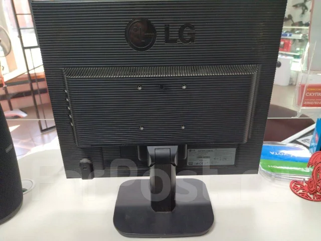LG. 19", ���������� �� (LCD, LED, QLED) ����