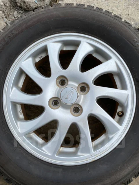 Daihatsu. 4.5x15", 4x100, ET45 ����