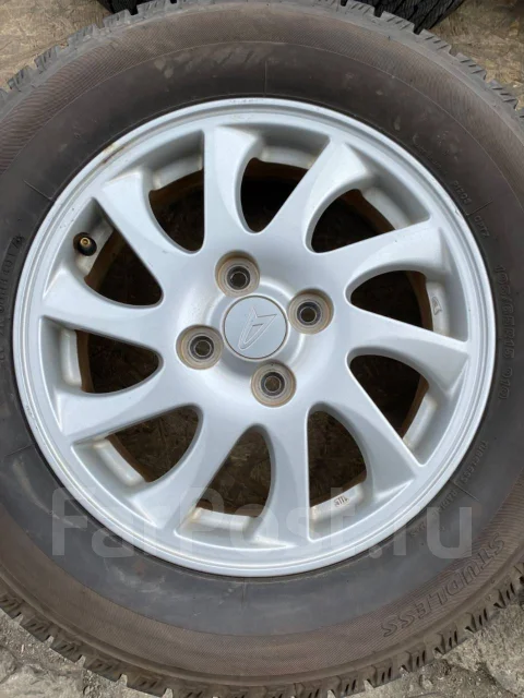 Daihatsu. 4.5x15", 4x100, ET45 ����