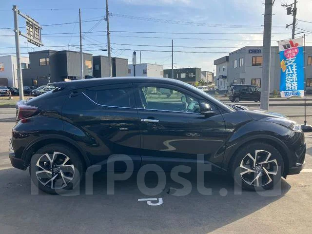 Toyota C-HR. ��������, 4wd, 1.2 (116��.�.), ������, 63 000����. ��, �/�. ��� ����� �� ������������ ����