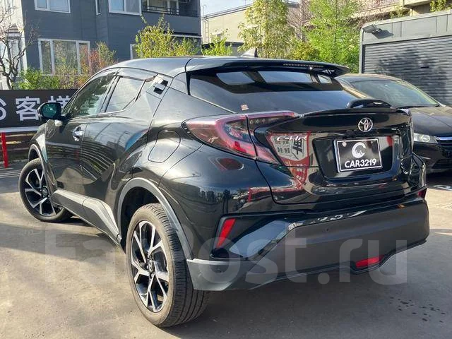 Toyota C-HR. ��������, 4wd, 1.2 (116��.�.), ������, 63 000����. ��, �/�. ��� ����� �� ������������ ����