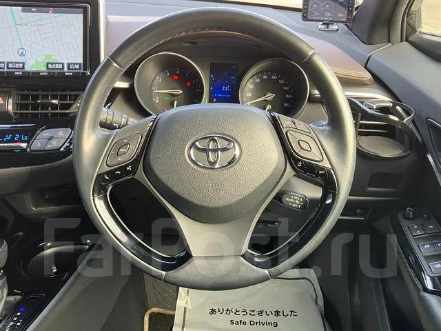 Toyota C-HR. ��������, 4wd, 1.2 (116��.�.), ������, 63 000����. ��, �/�. ��� ����� �� ������������ ����