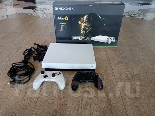 Продам приставку x box one x белая с дисковод ом, б/у, в наличии. Цена ...