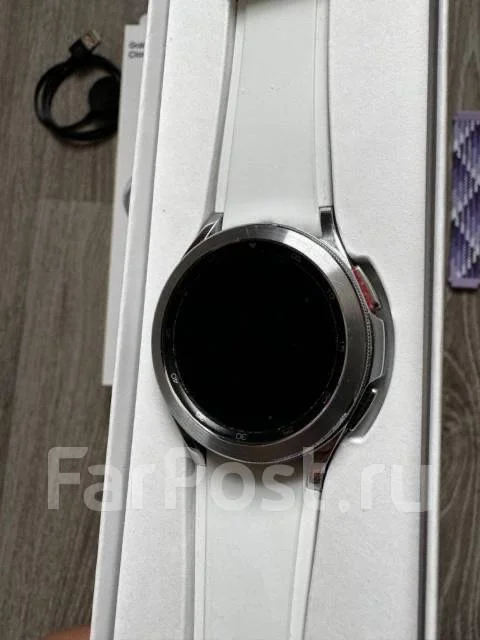 Samsung Galaxy Watch4 Classic. GPS, NFC, IP68 ����