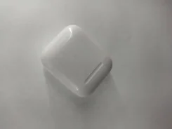 Apple AirPods ����