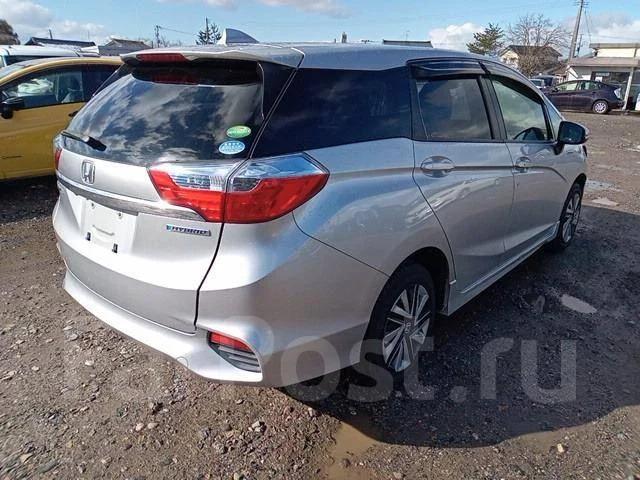 Honda Shuttle. GP8, LEB ����