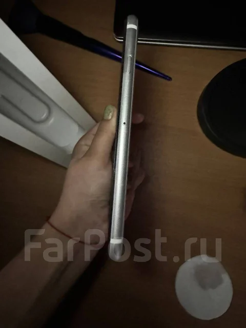 Apple iPhone SE. �/�, 128 ��, �����, 4G LTE ����