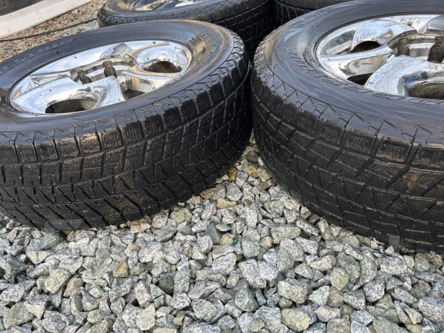 Wibram. 7.0x17", 6x139.7, ET25 ����