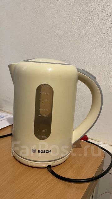 Отдам рабочий чайник Bosch во Владивостоке