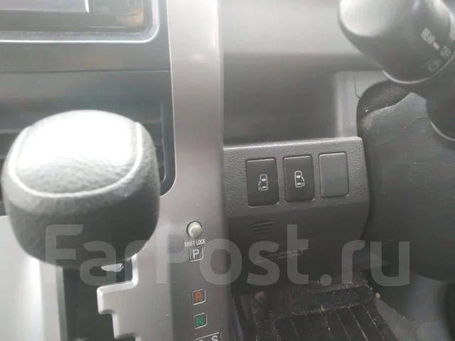 Toyota Voxy. ZRR70, 3ZRFE ����