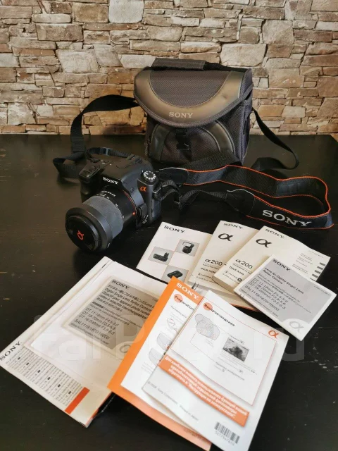 Sony Alpha DSLR-A200 ����