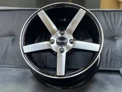 Vossen CV3-R. 7.0x16", 4x100, ET30, �� 73,1���. ����