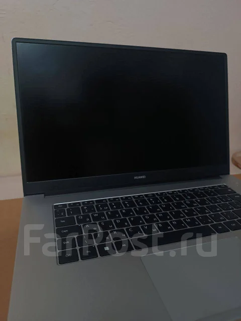 Huawei MateBook D 15 BOD-WDI9. 15.6", 3����, ��� 8 ��, ���� 256���, WiFi: 1, Bluetooth: 1, ����������� �� 7��. ����