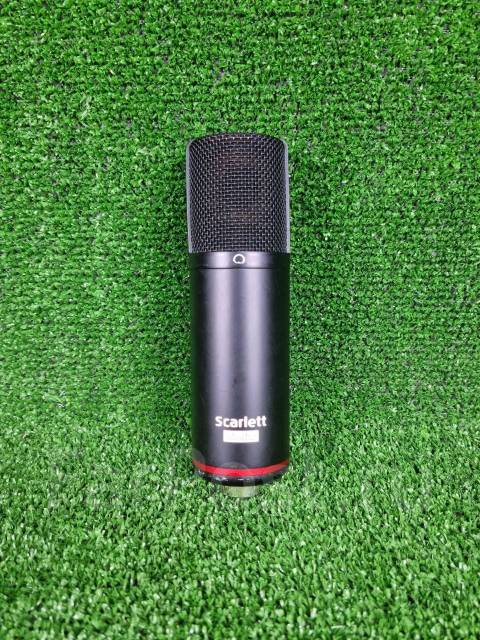 Студийный микрофон Focusrite Scarlett CM25 MkIII, б/у, в наличии. Цена ...