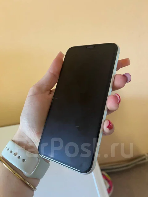 Apple iPhone Xr. �/�, 64 ��, �����, 4G LTE, NFC ����