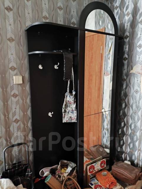 Отдам прихожую во Владивостоке