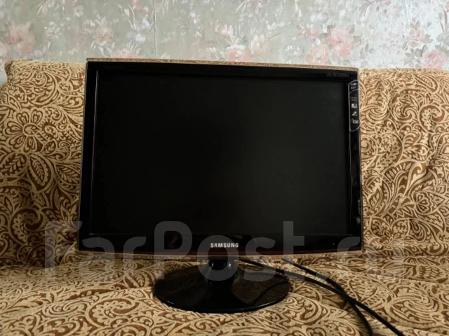 Samsung. 22", ���������� �� (LCD, LED, QLED) ����
