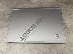 Thunderobot. 15.4", 2,6����, ��� 16 ��, ���� 2 500���, WiFi: 1, Bluetooth: 1, ����������� �� 12��. ����