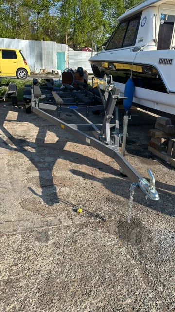 GTS-Trailer. �/�: 2 400���., �����: 500���. ����