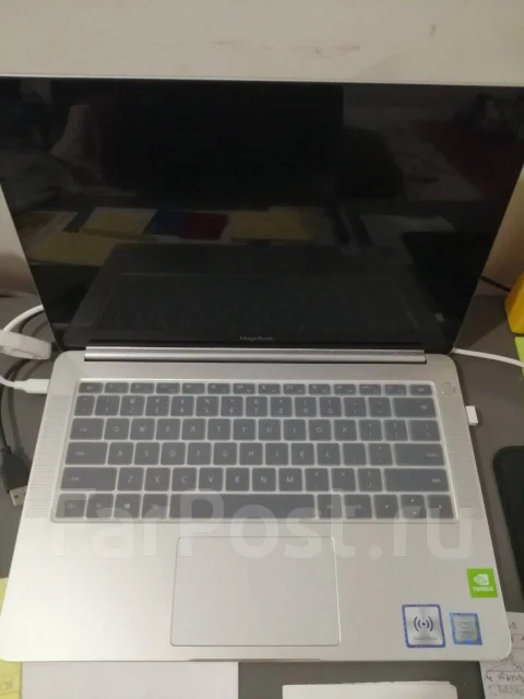 Honor MagicBook 14. 14", 1,6����, ��� 8 ��, ���� 512���, WiFi: 1, Bluetooth: 1, ����������� �� 8��. ����
