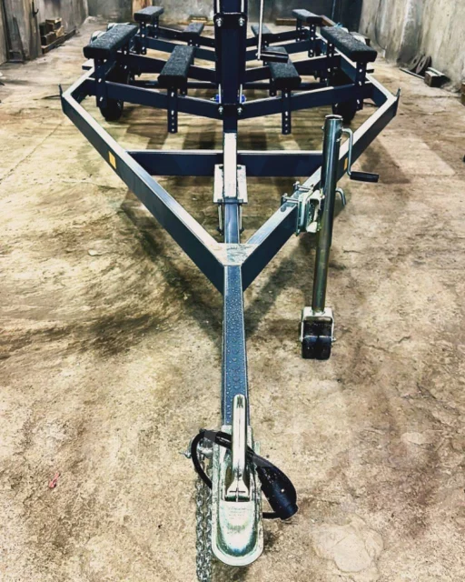 GTS-Trailer. �/�: 2 400���., �����: 500���. ����