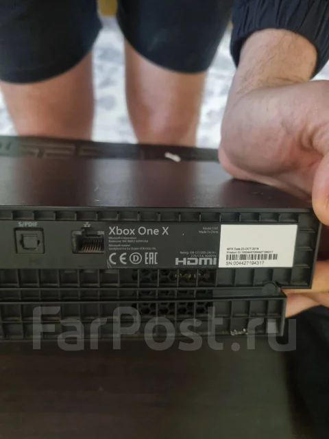 Microsoft Xbox One X ����