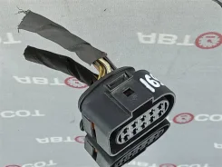 ������ ������� � ������ Audi TT 8N (1999-2005�. �. ) 6R0973735 6R0973735 ����