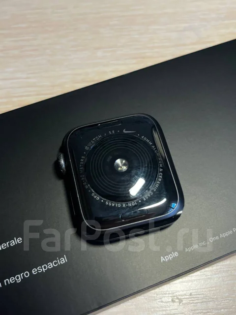 Apple Watch SE Nike ����