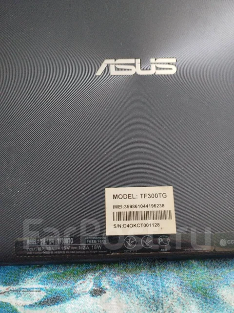 Asus Transformer Pad TF300TG. 10.1 ������, ������ 32 �� ����