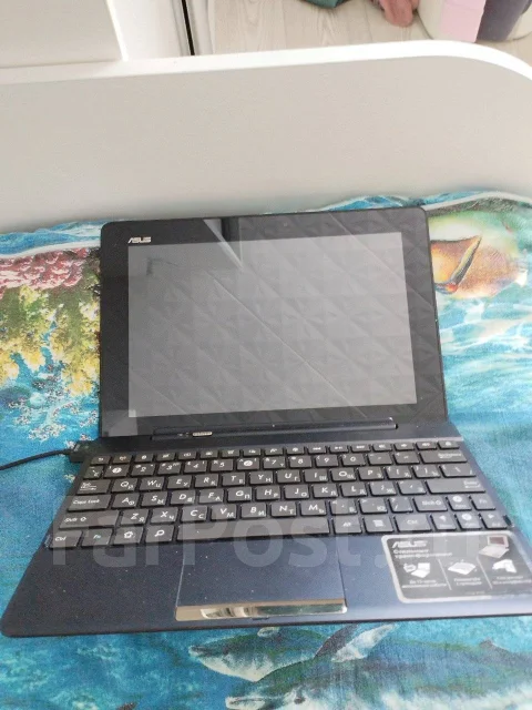 Asus Transformer Pad TF300TG. 10.1 ������, ������ 32 �� ����